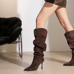 Stivali Invernali da Donna in Camoscio con Tacco Alto e Sottile, Punta Affusolata, Design <span class=keywords><strong>Elasticizzato</strong></span> Stile Cavallerizza, Suola in Gomma con Effetto Rialzante - Product Image 4