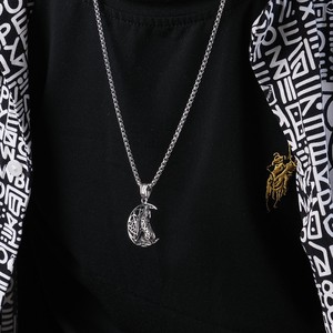 Collar con Colgante de Lobo Lunar de Acero Inoxidable, Joyería de Moda Unisex, Estilo Vikingo, Diseño Retro - Product Image 3