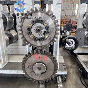 Hanau เครื่องขึ้นรูปสมบูรณ์อัตโนมัติสำหรับการสร้างกำแพงม่าน37KW 380V ใช้งานง่าย - Product Image 4