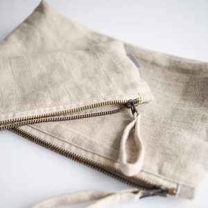 Nhà máy tùy chỉnh chất lượng cao thêu dây rút cá nhân hữu cơ Linen Pouch với dây kéo Linen trang điểm Túi - Product Image 2