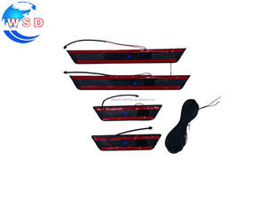 Protector de Umbral de Puerta con Logotipo para TOYOTA COROLLA CROSS 2021, Accesorios Interiores, ABS y Acero Inoxidable Negro, con LED - Product Image 3