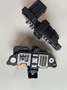 Régulateurs d'<span class=keywords><strong>alternateur</strong></span> de tension 12v pour <span class=keywords><strong>BMW</strong></span> E46 E39 F00M145251 F00M145254 F00M145360 F00MA45236 0124515050 12317501752 12317559183 - Product Image 3