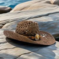 Chapeau de cowboy tissé style bohème western marron avec fleurs dorées et perles en bois, idéal pour festivals de musique et fêtes personnalisées pour adultes - Vente en gros