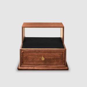Table de chevet haut de gamme <span class=keywords><strong>Brando</strong></span> en noyer et chêne naturel avec revêtement en cuir noir – Ensemble de luxe pour chambre, bureau et salon - Product Image 1