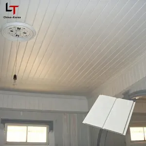 Panel langit-langit pvc dekoratif desain kustom ekonomis Longtime papan putih mengilap untuk langit-langit