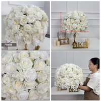 Boules de fleurs artificielles en soie vertes et blanches de style moderne pour la décoration de table de mariage, centre de table