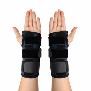 สายรัดข้อมือโพลีเอสเตอร์ปรับแต่งโลโก้ได้ พร้อมตัวล็อคแบบตะขอเกี่ยว อุปกรณ์ป้องกันระดับมืออาชีพสำหรับอาการโรคอักเสบในอุโมงค์ข้อมือ เหมาะสำหรับใช้ในช่วงฤดูร้อน - Product Image 3