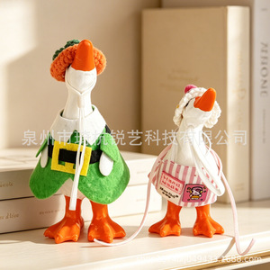 Décorations en feutre en forme de canard mignonnes pour la Saint-Patrick, ornements de bureau pour la maison, emballage individuel, style moderne pour le salon - Product Image 2