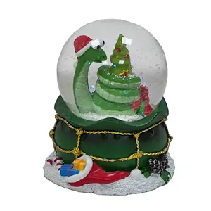 Árbol de Navidad con bola de nieve de resina de serpiente/globo de agua de poliresina