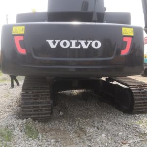 Excavatrice sur chenilles Volvo EC300DL d'occasion fiable-fabriquée en Suède - Product Image 6