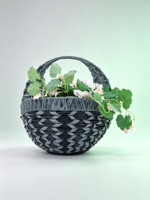 Panier à fleurs gris foncé aspect osier, poignée en tissu, doublure en plastique, pot de jardin extérieur