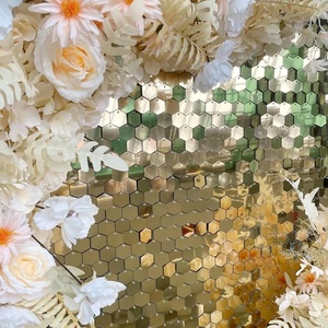 Panel Dinding Berkilau KLS, Panel Grid Transparan dengan Payet Mengilap, Papan Latar Belakang untuk Dekorasi Pesta Ulang Tahun dan Pernikahan - Product Image 2