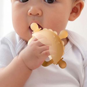 Anneau de dentition apaisant en silicone souple de qualité alimentaire sans BPA, en forme de petit lion, pour bébés unisexes dès 3 mois - Product Image 2