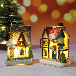 Nouvelle décoration de Noël en résine avec lumière, petite maison de Noël, <span class=keywords><strong>micro</strong></span>-paysage rétro, décoration de pièce, fournitures d'ornements - Product Image 3