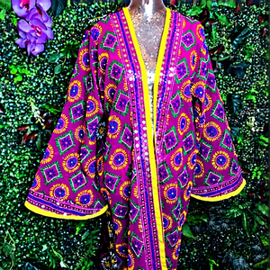 Kimono con Bordado Phulkari de Shreeya Fineries, Prenda Étnica de Algodón para Mujer, Corte Holgado, Largo Midi, Bordado a Mano, Ropa Casual - Product Image 1