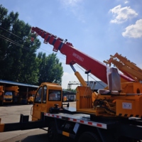 Grue sur mesure de 8 tonnes, fabrication artisanale, homologuée CE, directement de l'usine, pour l'ingénierie municipale et le levage de grumes forestières