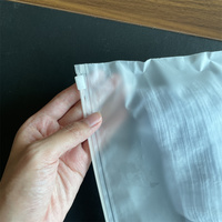 Emballage de vêtements à fermeture éclair écologique personnalisé sac à zip-lock en plastique sac d'emballage à fermeture éclair avec votre logo