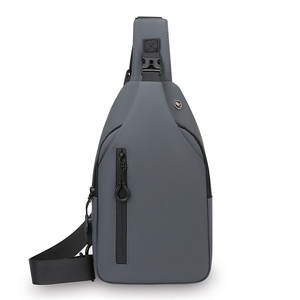 Borsa a Tracolla Multifunzionale USB in PU per Uomo, Nuova Borsa Trendy Semplice di Grande Capacità, Leggera, Resistente e Versatile - Product Image 2