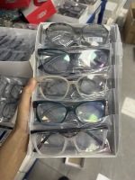 Assortiment de montures de lunettes optiques en acétate bicolores multicolores pour femmes, lot en stock pour les boutiques de détail