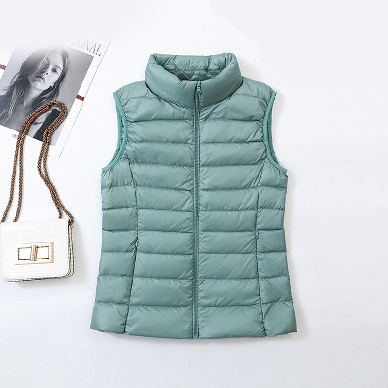 สีเขียวอ่อน