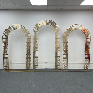 Ornements de fond de scène <span class=keywords><strong>en</strong></span> gros direct décorés avec des accessoires de mariage <span class=keywords><strong>en</strong></span> arc <span class=keywords><strong>en</strong></span> <span class=keywords><strong>fer</strong></span> <span class=keywords><strong>forgé</strong></span> étagère Rose creuse à trois barres - Product Image 1