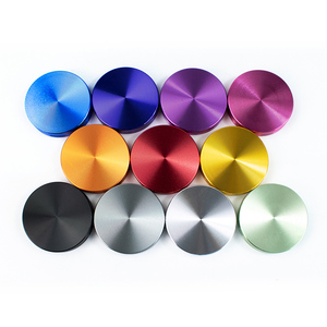 Molino de Hierbas de Aleación de Aluminio Verde de 4 Piezas, Estilo Simple y Redondo, Molinillo de Especias Metálico de 63 mm, Portátil, para Hierbas Secas - Product Image 6