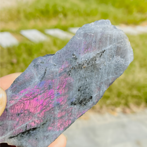 Tranche de <span class=keywords><strong>labradorite</strong></span> violette à fort éclat, plaque de pierre précieuse Spectrolite pour la fabrication de bijoux, pierre de guérison en cristal violet de qualité supérieure - Product Image 3