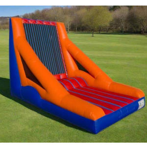 Gioco Commerciale Gonfiabile con Parete in Velcro - Gigantesca Sfida Adesiva per Feste, Scuole e Team Building - Product Image 1