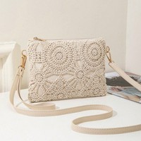 Nouvelle collection automne 2026 : Sac pochette tendance à motif floral ajouré avec fermeture éclair, en PU, petit format carré, style décontracté et luxe discret, pour femme, sac bandoulière quotidien
