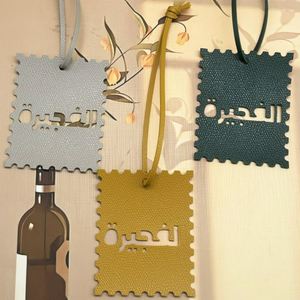 Llavero de moda Alain Charm con colgante decorativo, disponible en piel sintética para mujer - Product Image 6