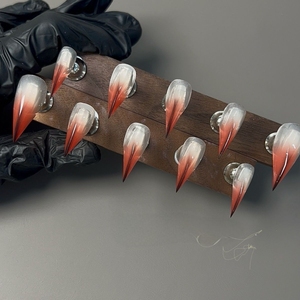 Clou pressé avancé personnalisé Super Long Dragon Griffe <span class=keywords><strong>Loup</strong></span> Griffe Rouge Série Blood Beast Armure Dragon Armure pour <span class=keywords><strong>la</strong></span> conception des doigts - Product Image 4