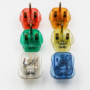 <span class=keywords><strong>Prise</strong></span> de courant britannique (Royaume-Uni, Angleterre, Écosse, Irlande) – Modèles et couleurs variés – Vert transparent – 069 - Product Image 2