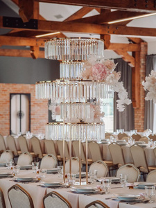 <strong>4ft</strong> <strong>Tall</strong> Wedding Centerpiece Gold Metal Ferris Wheel Flower Stand with Spiral Flower Decoration - Product Image 2