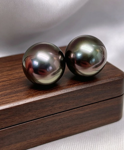 ต่างหูมุกดำตาฮิติ 18K ทองคำ 11-12 มม. - Product Image 4