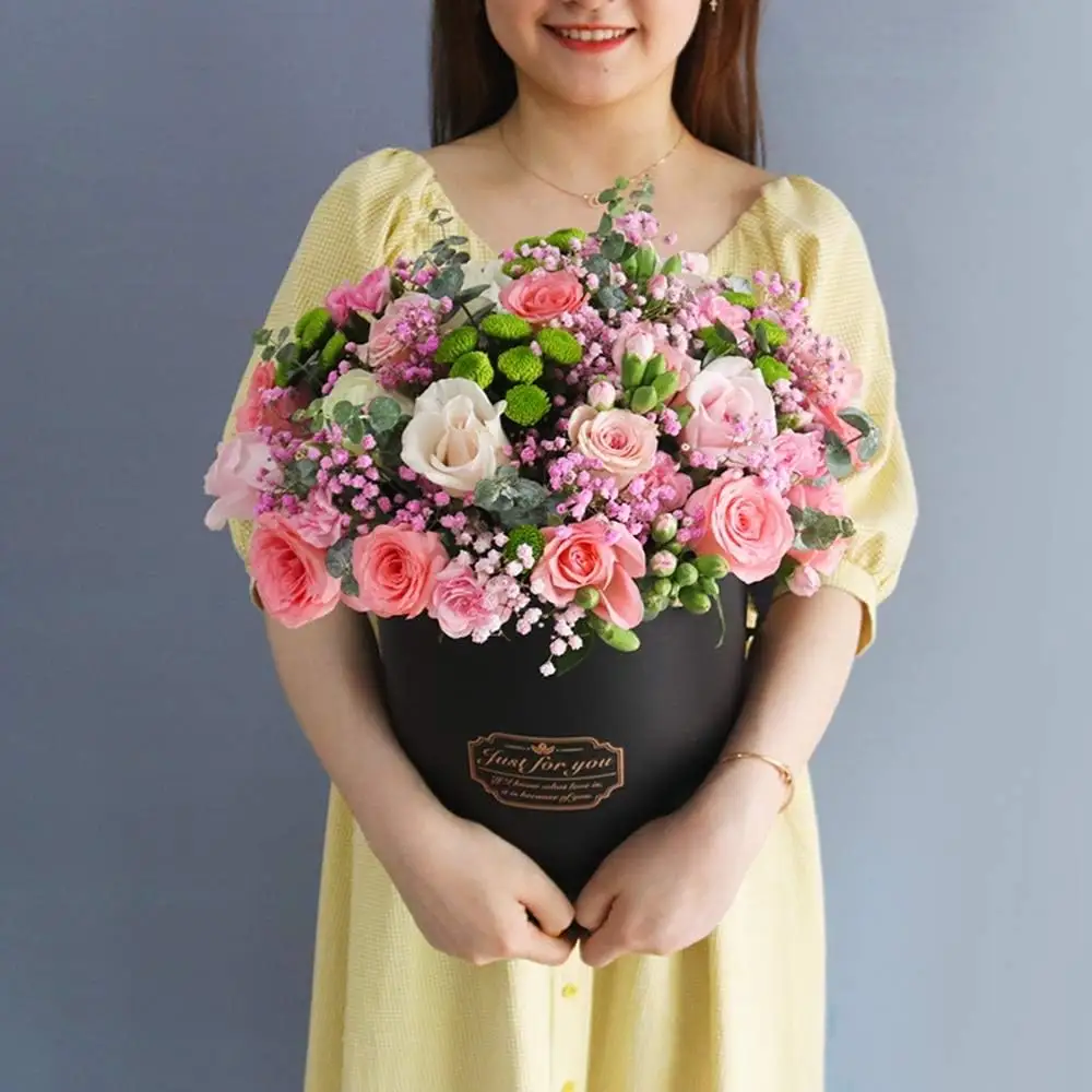 Produttori di hot spot rotondo di stile in possesso di barile fiore scatola di tre-pezzo bouquet di fiori a mano-tenuto cilindrico fiore barile