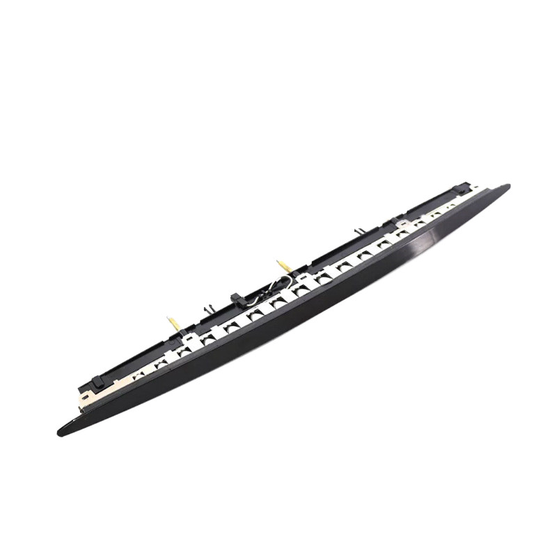 Lentille noire, lumière rouge
