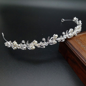 Diadema <span class=keywords><strong>de</strong></span> Perlas para Novia, Accesorios para el Cabello con Diamantes, Diadema <span class=keywords><strong>de</strong></span> Aleación con Pedrería para Novia, Tocado <span class=keywords><strong>de</strong></span> Novia, <span class=keywords><strong>Coronas</strong></span> <span class=keywords><strong>de</strong></span> Novia - Product Image 5