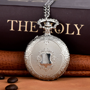 Vente en gros de grande montre de poche vintage à bouclier en or et argent avec chaîne de poche rétro pendentif à quartz montre pour Offre Spéciale cadeau - Product Image 4
