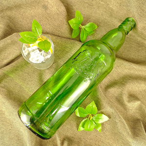 Bouteille de vin en verre vert personnalisée de 730 ml avec bouchon à vis en aluminium, estampage doré gravé, prise en charge OEM/ODM pour Gin, Whisky, Rhum, <span class=keywords><strong>Vodka</strong></span> - Product Image 5