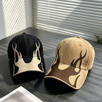 Casquette de baseball personnalisée six panneaux brodée flamme tribale bois de cerf coton délavé vente en gros unisexe homme streetwear vintage logo OEM