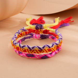 Bracelet d'amitié tissé en corde de corde mexicaine réglable colorée de 15.5CM fait à la main - Product Image 1