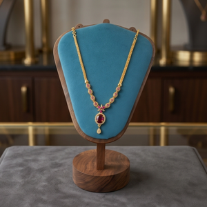 DIVYORO Collier Goutte d'Eau de Créateur avec Détails en Pierre, Plaqué Or, Ensemble de Bijoux Classiques et Tendance pour Femme, Mariage et Festival - Product Image 1