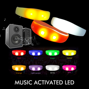 Bracelets lumineux personnalisés avec logo, bracelet en silicone LED activé par le son, s'illumine au rythme de la musique - Product Image 2