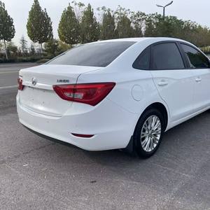 Buick Excelle: Bajo Consumo de Combustible, Exterior Audaz, Sensación Premium, Espacioso y Práctico, Excelente Relación Calidad-Precio. Auto Usado en China. - Product Image 3