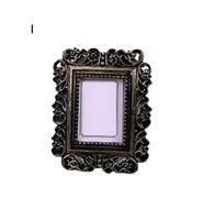 Marco de Fotos Moderno de Metal Dorado de la Mejor Calidad con Cubierta de Vidrio, Exhibición de Sobremesa Duradera para Decoración del Hogar Disponible al Mejor Precio