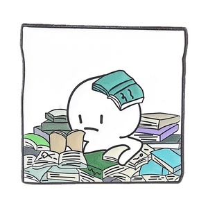 Spilla in smalto con personaggio dei cartoni animati 'Drowning in Books', graziosa figura bianca semplice circondata da libri impilati, spilla da bavero, gioiello, regalo - Product Image 1