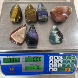 Articoli in Cristallo Naturale Lucidato all'Ingrosso, Ornamenti in Sardonico Rosso, Decorazioni in <span class=keywords><strong>Occhio</strong></span> <span class=keywords><strong>di</strong></span> <span class=keywords><strong>Tigre</strong></span> in Vendita - Product Image 3