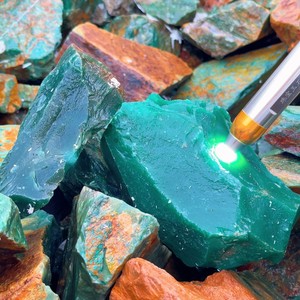 Materiale Grezzo di Giada Verde Smeraldo Naturale per Intaglio, Grande Blocco di Giada Dong <span class=keywords><strong>Ling</strong></span>, Materiale Originale - Product Image 1