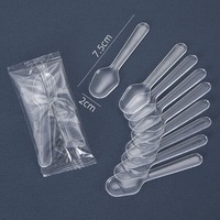 Mini cuillères en plastique jetables individuelles portables de couleur personnalisée de qualité alimentaire de haute qualité pour bar à la maison