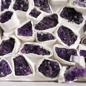 天然美丽的乌拉圭紫水晶集群不规则大小紫水晶集群套装盒装圣诞礼品盒
